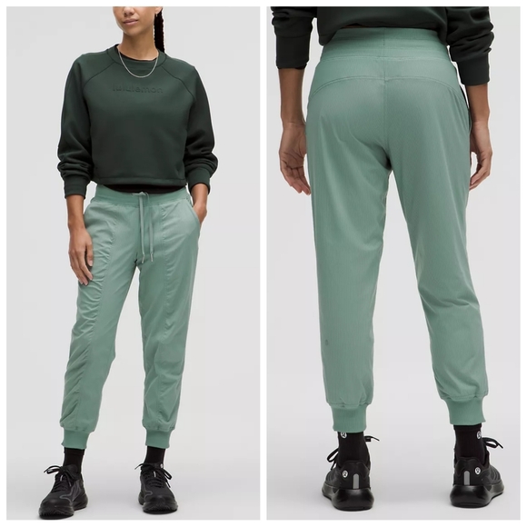lululemon athletica Pants - Lululemon Dance Studio Mid-Rise Lined Jogger 7/8 Length | Size 6 | Lightweight